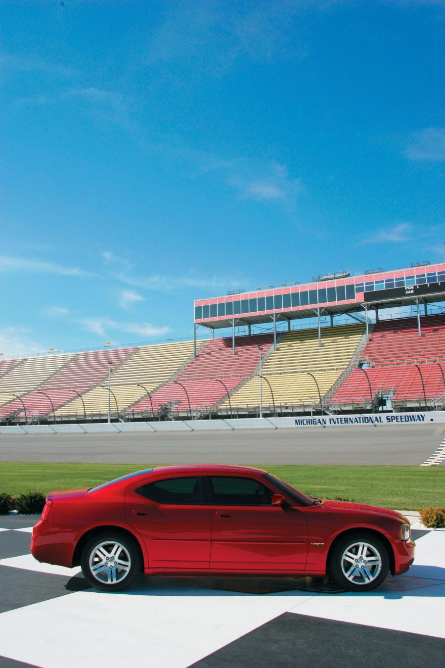  Dodge Charger R/T 2005 года  (фото 42 из 81)